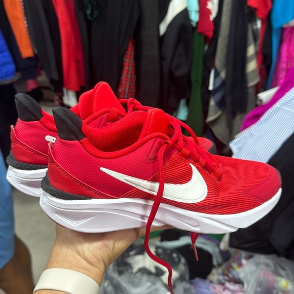 Boys Size 6 Youth Nike Tab Broken - Picture 1 of 2